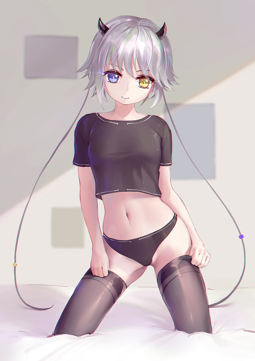 &gt;:) 1girl asanogawa_(tutufcc) bangs bed_sheet black_legwear black_panties black_shirt blue_eyes breasts closed_mouth eyebrows_visible_through_hair hair_between_eyes head_tilt heterochromia highres horns kneeling long_hair looking_at_viewer navel no_pants original panties shirt short_sleeves silver_hair small_breasts smile solo thigh-highs underwear v-shaped_eyebrows very_long_hair yellow_eyes