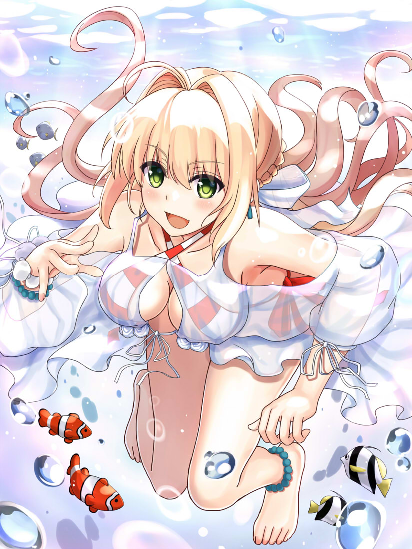 1girl ahoge air_bubble anklet bangs bare_shoulders barefoot bikini blonde_hair blush bracelet breasts bubble cleavage clownfish criss-cross_halter earrings eyebrows_visible_through_hair fate/grand_order fate_(series) feet full_body green_eyes halterneck jewelry knees_together_feet_apart large_breasts light_rays long_hair long_sleeves nero_claudius_(fate)_(all) nero_claudius_(swimsuit_caster)_(fate) see-through side-tie_bikini solo striped striped_bikini submerged sunbeam sunlight swimsuit toes underwater xyomouse