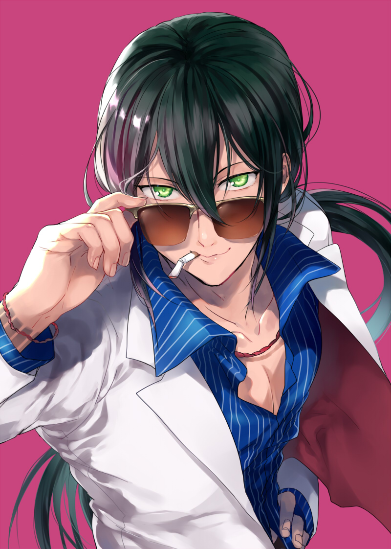 1boy alternate_costume black_hair cigarette collarbone commentary_request fate/grand_order fate_(series) green_eyes hair_between_eyes long_hair long_sleeves looking_at_viewer male_focus mouth_hold pink_background ponytail simple_background smile smoking solo soso_(sosoming) sunglasses yan_qing_(fate/grand_order)