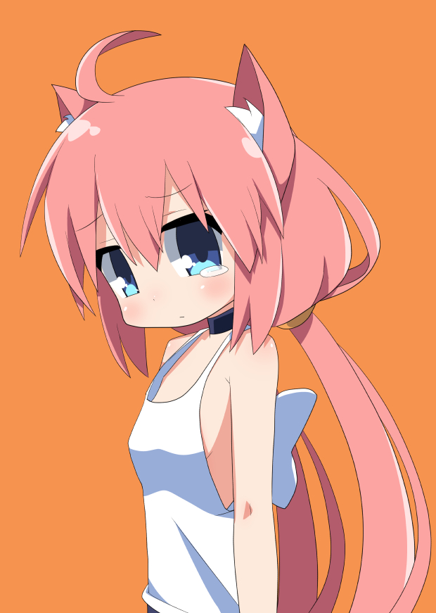 1girl ahoge animal_ears bangs bare_arms bare_shoulders black_choker blue_eyes blush cat_ears choker closed_mouth commentary_request eyebrows_visible_through_hair hair_between_eyes hinata_channel long_hair looking_at_viewer looking_to_the_side low_twintails nekomiya_hinata orange_background osaragi_mitama pink_hair simple_background solo tank_top twintails very_long_hair white_tank_top