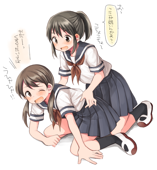 2girls ;&gt; bangs bent_elbows bent_knees black_legwear blue_skirt blush bow brown_bow brown_hair commentary_request ears_visible_through_hair eyebrows_visible_through_hair hachiko_(hati12) hair_between_eyes hands_on_another's_hips multicolored_footwear multiple_girls open_mouth original pleated pleated_skirt ponytail school_uniform serafuku short_hair short_sleeves sidelocks simple_background skirt smile socks speech_bubble tickling tied_hair translation_request yuri