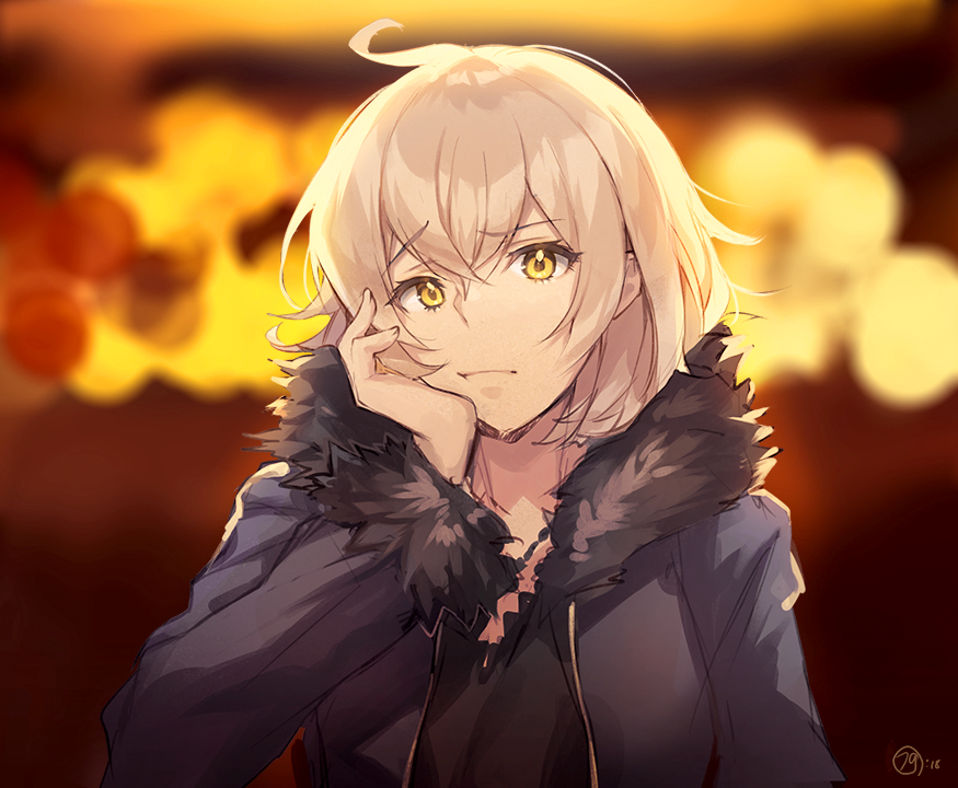 1girl :i ahoge black_shirt blonde_hair eyebrows_visible_through_hair fate/grand_order fate_(series) fur_collar fur_trim hand_on_own_face jacket jeanne_d'arc_(alter)_(fate) jeanne_d'arc_(fate) jeanne_d'arc_(fate)_(all) jewelry long_hair looking_at_viewer naguri necklace raised_eyebrow shirt short_hair yellow_eyes