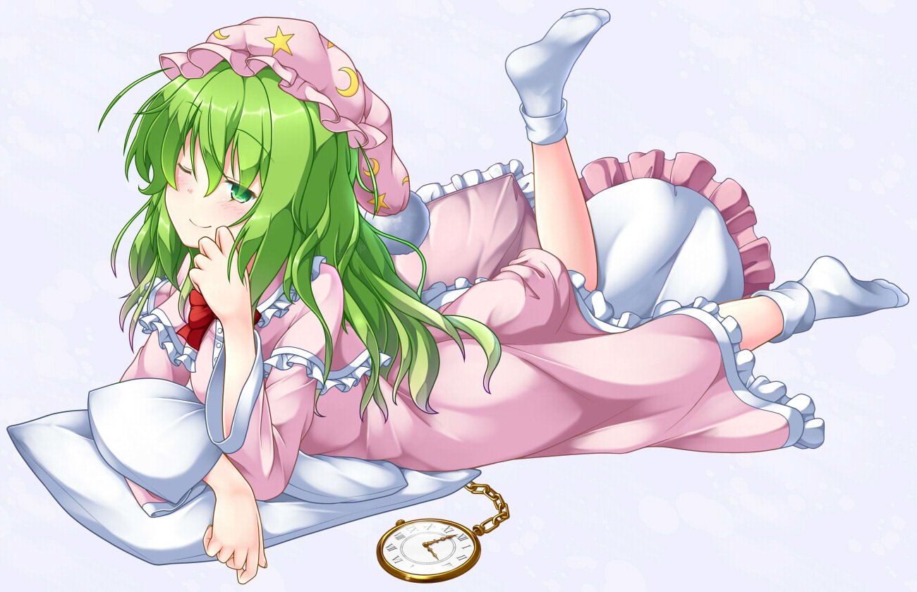 1girl aka_tawashi blue_background blush bow commentary_request crescent_print dress eyebrows_visible_through_hair frills green_eyes green_hair hat kazami_yuuka kazami_yuuka_(pc-98) long_hair long_sleeves looking_at_viewer lying neck_bow nightcap nightgown no_shoes on_stomach one_eye_closed one_leg_raised pillow pink_dress pocket_watch red_bow red_neckwear simple_background smile socks solo star star_print touhou touhou_(pc-98) watch white_legwear