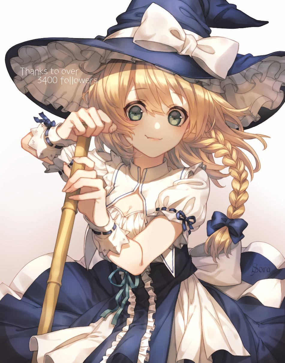 1girl artist_name bangs blonde_hair blue_bow blue_hat blue_skirt bow braid breasts broom brown_background closed_mouth eyebrows_visible_through_hair fingernails gradient gradient_background green_eyes hair_bow hands_up hat hat_bow highres holding holding_broom kirisame_marisa long_hair looking_at_viewer puffy_short_sleeves puffy_sleeves ribbon_trim short_sleeves side_braid skirt small_breasts smile solo thank_you touhou white_background white_bow witch_hat wrist_cuffs