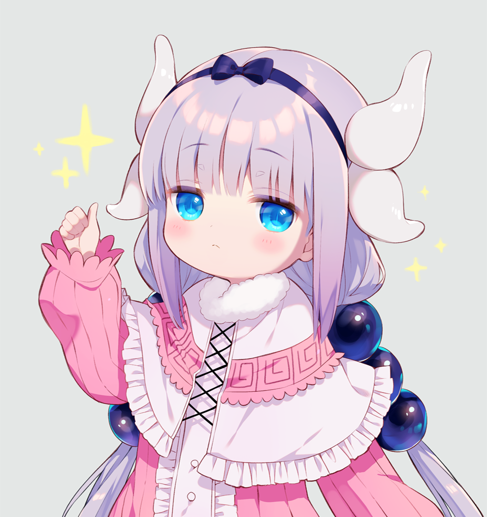 1girl bangs black_bow black_hairband blue_eyes blush bow capelet closed_mouth commentary_request dragon_horns dress eyebrows_visible_through_hair frilled_capelet frills grey_background hair_bow hair_ornament hairband hand_up horns kanna_kamui kobayashi-san_chi_no_maidragon kurokuma_(kuro_kumagaya) long_hair long_sleeves looking_at_viewer low_twintails pink_dress puffy_long_sleeves puffy_sleeves short_eyebrows sidelocks silver_hair simple_background solo sparkle thumbs_up twintails very_long_hair white_capelet