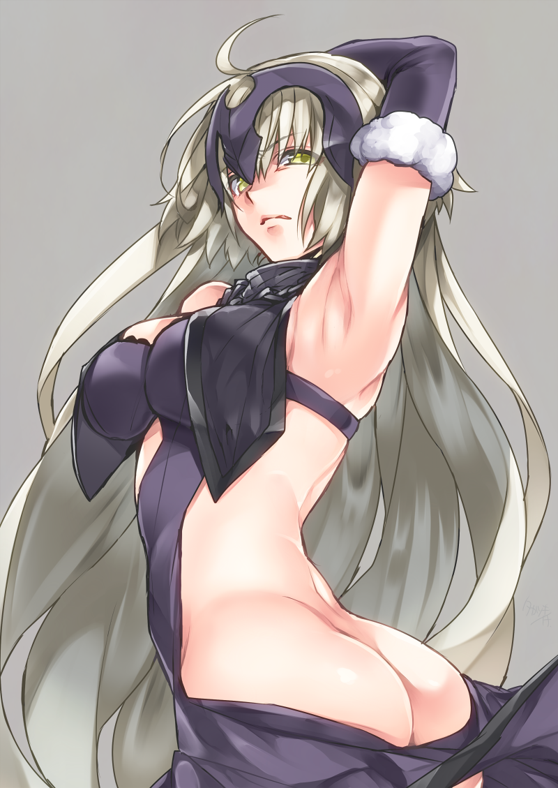 1girl ahoge arm_above_head armpits ass breasts cleavage commentary_request fate/grand_order fate_(series) glaring green_eyes grey_background grey_hair headpiece jeanne_d'arc_(alter)_(fate) jeanne_d'arc_(fate)_(all) large_breasts long_hair solo takatsuki_ichi very_long_hair