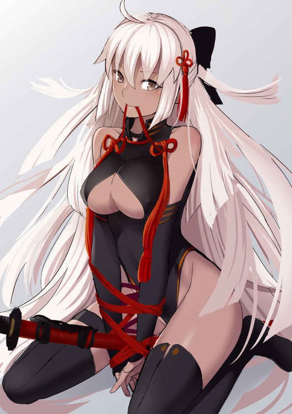 1girl black_bow black_footwear black_leotard boots bow breasts brown_eyes cibo_(killy) cleavage dark_skin detached_sleeves eyebrows_visible_through_hair fate/grand_order fate_(series) floating_hair grey_background groin hair_between_eyes hair_bow hair_ornament highleg highleg_leotard kneeling large_breasts leotard long_hair looking_at_viewer mouth_hold okita_souji_(alter)_(fate) okita_souji_(fate)_(all) ribbon_in_mouth sheath sheathed silver_hair simple_background solo thigh-highs thigh_boots very_long_hair