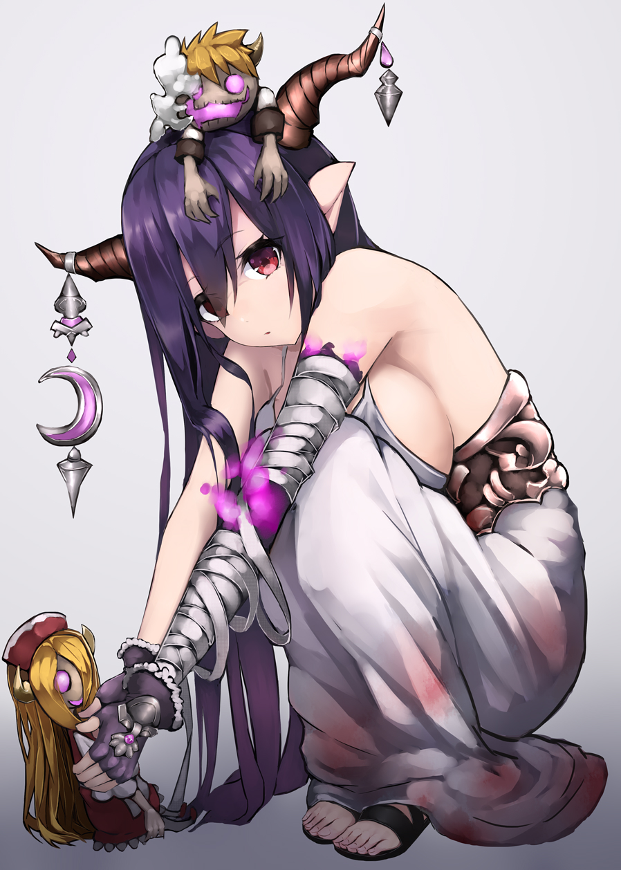 1girl bandage bandaged_arm bare_shoulders breasts crescent danua doll draph dress eyebrows_visible_through_hair fingerless_gloves gloves granblue_fantasy grey_background highres horns kuronosu_(yamada1230) large_breasts long_hair looking_at_viewer pointy_ears purple_hair red_eyes sandals simple_background sleeveless solo squatting white_dress
