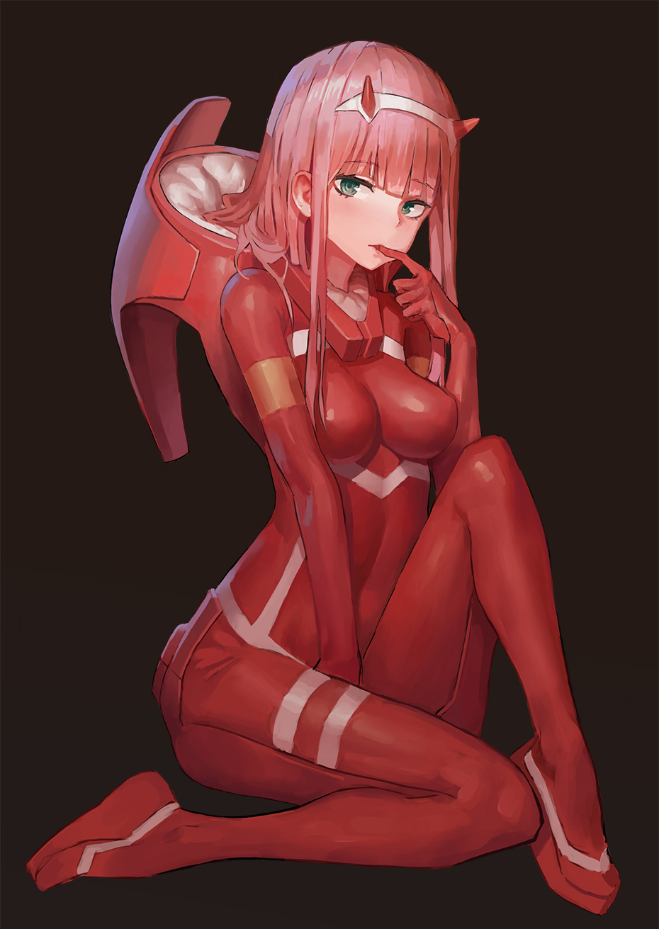 1girl aqua_eyes between_legs black_background bodysuit breasts darling_in_the_franxx eyebrows_visible_through_hair finger_in_mouth hairband hand_between_legs highres long_hair looking_at_viewer masila medium_breasts pink_hair red_bodysuit simple_background sitting skin_tight solo white_hairband zero_two_(darling_in_the_franxx)
