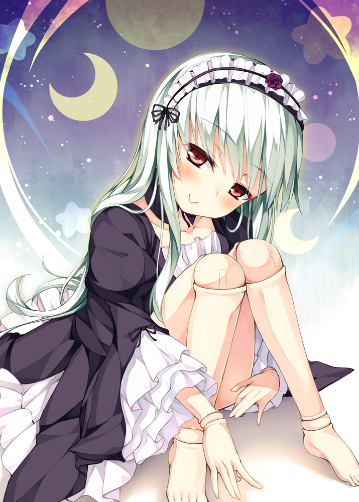 1girl asa_(swallowtail) bangs barefoot black_dress black_hairband blush closed_mouth commentary_request crescent doll_joints dress eyebrows_visible_through_hair flower frilled_hairband gothic_lolita green_hair hairband head_tilt lolita_fashion long_hair long_sleeves purple_flower purple_rose red_eyes rose rozen_maiden sitting smile solo star suigintou very_long_hair wide_sleeves