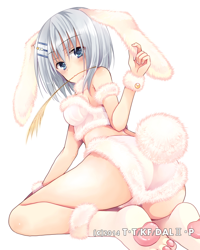 1girl animal_ears arm_strap bangs blue_eyes breasts bunny_tail choker crop_top date_a_live eyebrows_visible_through_hair fake_animal_ears fake_tail fur_trim hair_between_eyes hair_ornament hairclip head_tilt hibiki_mio kneeing long_hair looking_at_viewer looking_back medium_breasts midriff mouth_hold paw_shoes rabbit_ears shoes short_shorts shorts sideboob silver_hair simple_background solo strapless tail tobiichi_origami white_background white_legwear white_shorts wrist_cuffs