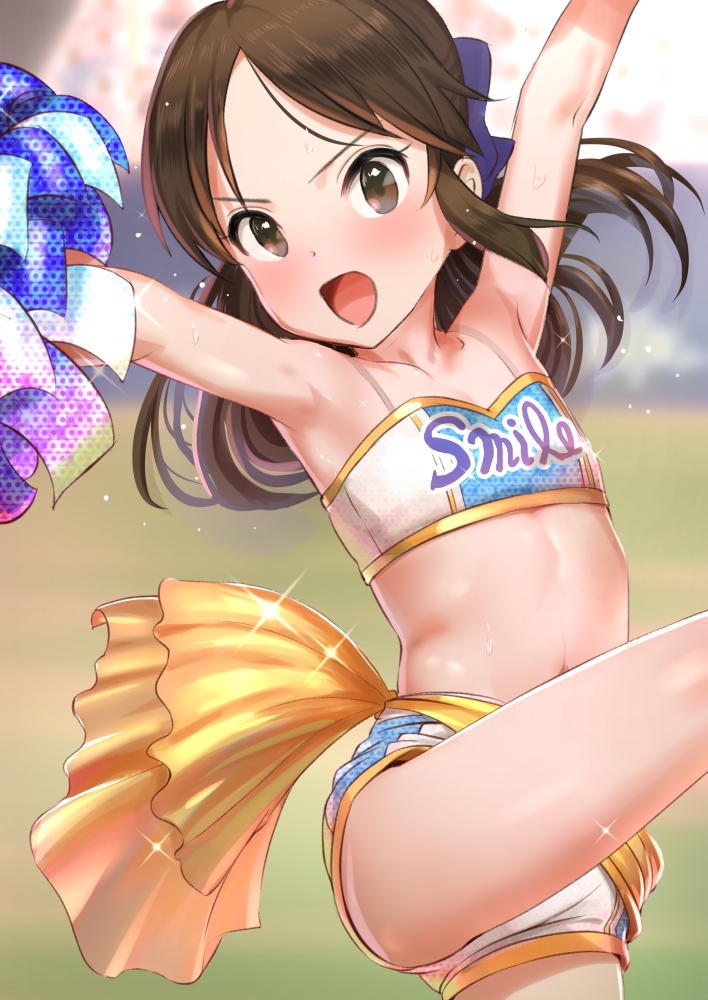 1girl arms_up bangs bare_shoulders blue_bow blurry blurry_background blush bow breasts brown_eyes brown_hair cheerleader clothes_writing collarbone commentary_request crop_top depth_of_field eyebrows_visible_through_hair flying_sweatdrops hair_bow holding idolmaster idolmaster_cinderella_girls looking_at_viewer midriff navel open_mouth parted_bangs pettan_p pom_poms short_shorts shorts small_breasts solo standing standing_on_one_leg sweat sweating tachibana_arisu v-shaped_eyebrows