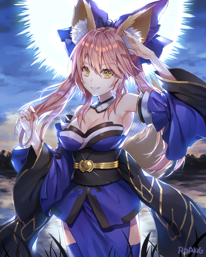 1girl animal_ears blue_legwear blue_ribbon breasts cleavage detached_sleeves fate/grand_order fate_(series) fox_ears fox_tail hair_ribbon japanese_clothes large_breasts light_smile outdoors pink_hair ribbon roang solo tail tamamo_(fate)_(all) tamamo_no_mae_(fate) thigh-highs yellow_eyes