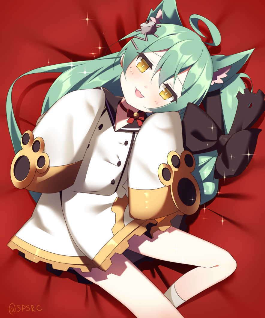 1girl :3 :d ahoge animal_ears azur_lane bell bell_choker black_bow black_sailor_collar blush bow cat_ears character_request choker dress feet_out_of_frame green_hair hair_bow hair_ornament hairclip jingle_bell long_hair long_sleeves looking_at_viewer lying on_back open_mouth red_bow red_choker sailor_collar sailor_dress sleeves_past_fingers slit_pupils smile socks solo sparkle takashiru twitter_username very_long_hair very_long_sleeves white_dress white_legwear yellow_eyes