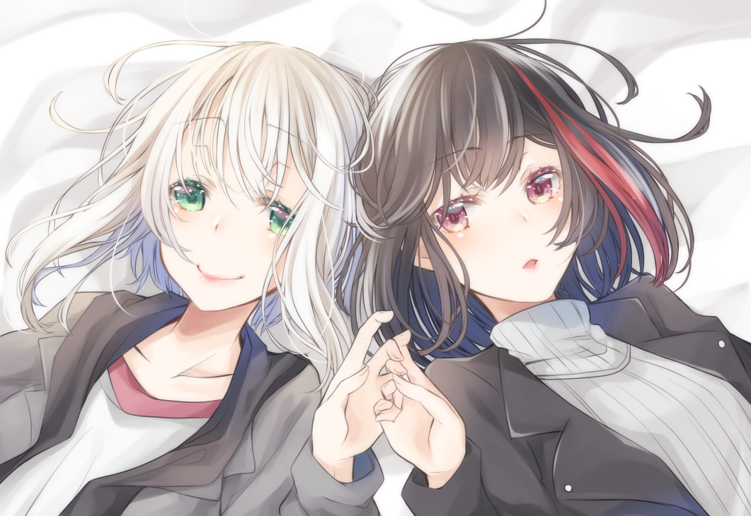 2girls aoba_moka bang_dream! bangs bed_sheet black_hair black_jacket collarbone commentary_request eyebrows_visible_through_hair green_eyes grey_hair grey_jacket grey_sweater hand_holding jacket long_sleeves looking_at_viewer lying mitake_ran multicolored_hair multiple_girls nekotemari on_back open_mouth red_eyes redhead ribbed_sweater short_hair smile streaked_hair sweater upper_body