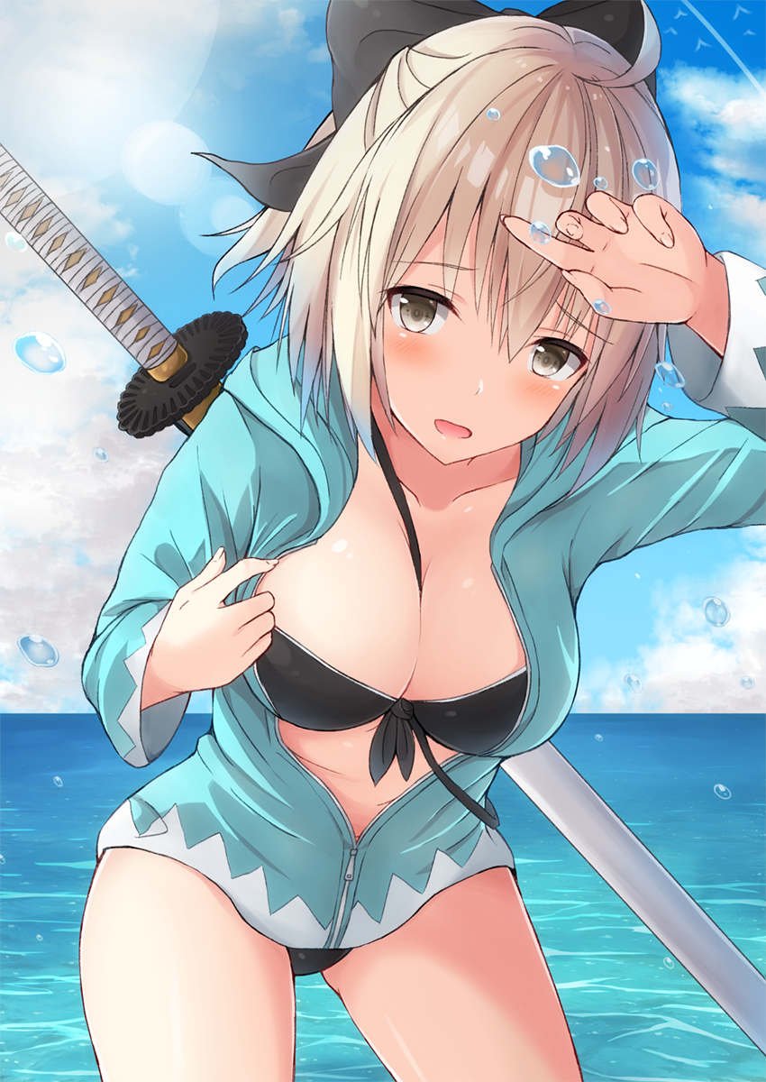 1girl :d arm_up bangs bikini black_bikini blue_jacket blue_sky blush breasts brown_eyes cleavage clouds commentary_request cowboy_shot day eyebrows_visible_through_hair fate/grand_order fate_(series) fingernails hair_between_eyes highres horizon jacket katana koha-ace large_breasts leaning_forward light_brown_hair looking_at_viewer ocean okita_souji_(fate) open_mouth outdoors partially_unzipped sheath sheathed short_hair sky smile solo swimsuit sword water water_drop weapon weapon_on_back yuzuzukushi