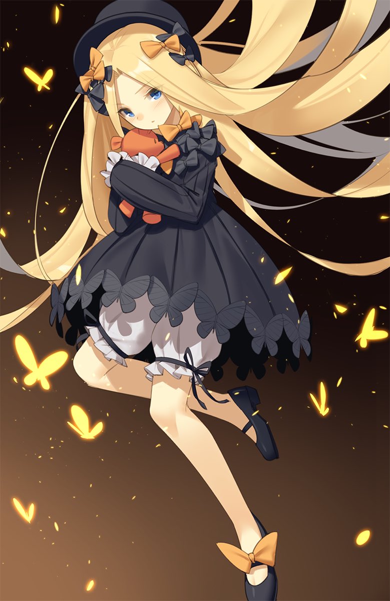 1girl abigail_williams_(fate/grand_order) absurdly_long_hair black_bow black_hat blonde_hair blue_eyes blush bow closed_mouth eyebrows_visible_through_hair fate/grand_order fate_(series) hair_bow hat highres holding holding_stuffed_animal long_hair looking_at_viewer orange_bow solo stuffed_animal stuffed_toy teddy_bear very_long_hair yura_(botyurara)