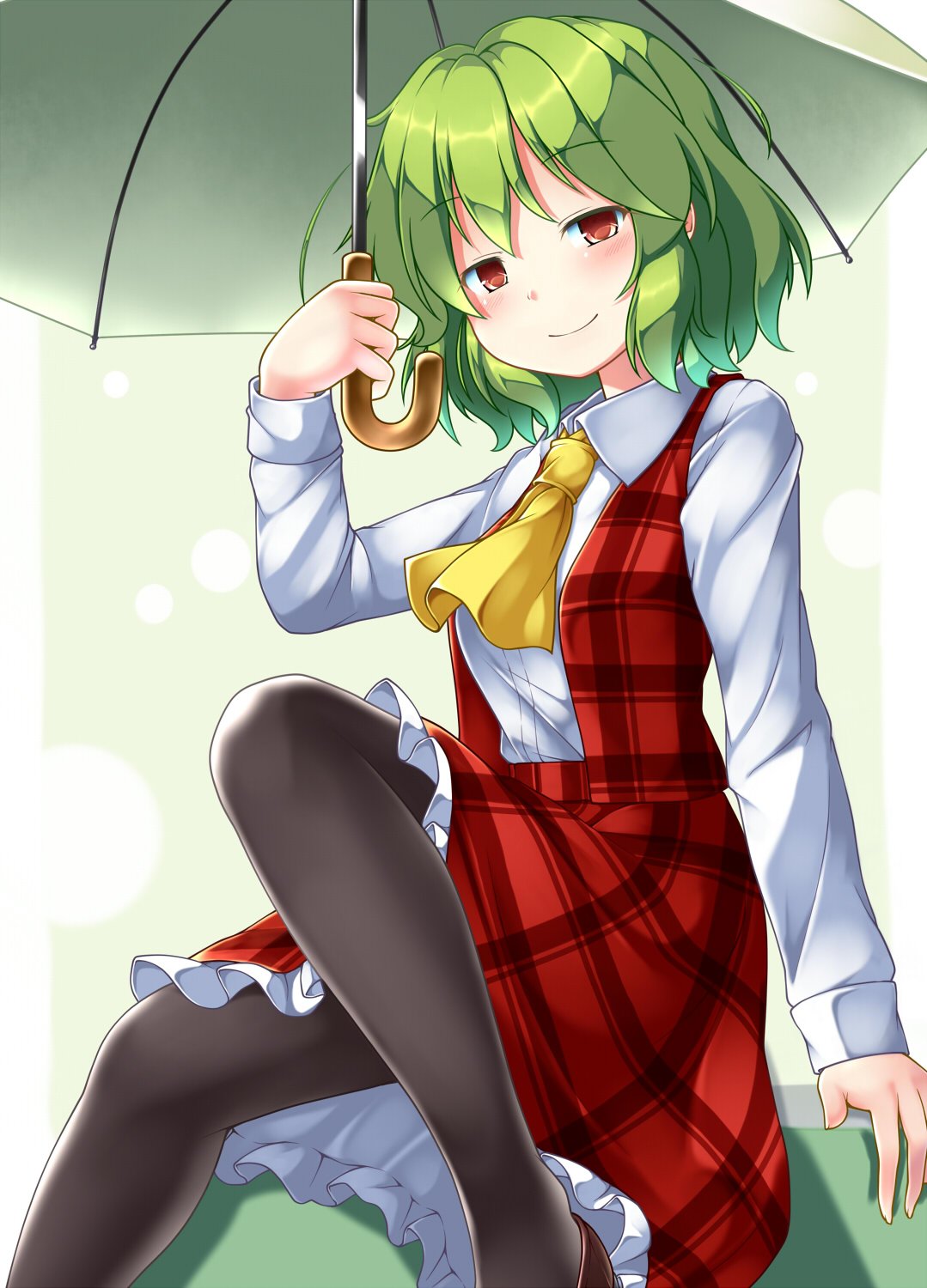 1girl aka_tawashi ascot black_legwear blush breasts brown_footwear circle commentary_request eyebrows_visible_through_hair feet_out_of_frame green_background green_hair hand_up head_tilt highres holding holding_umbrella kazami_yuuka knee_up long_sleeves looking_at_viewer medium_breasts outside_border pantyhose petticoat plaid plaid_skirt plaid_vest red_eyes red_skirt red_vest shirt short_hair simple_background sitting skirt smile solo touhou umbrella vest white_border white_shirt wing_collar yellow_neckwear