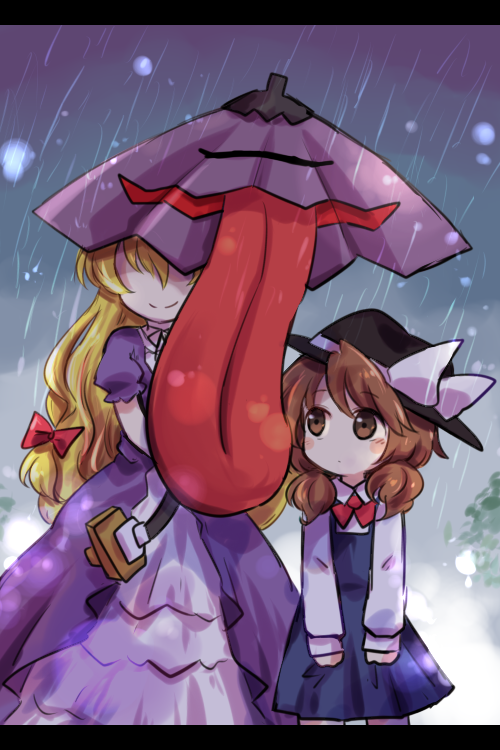 2girls black_hat blonde_hair bow brown_hair dress faceless faceless_female hair_bow hat karakasa_obake letterboxed long_hair low_twintails multiple_girls pote_(ptkan) puffy_short_sleeves puffy_sleeves purple_dress rain red_bow shared_umbrella short_hair short_sleeves tatara_kogasa tongue touhou twintails umbrella usami_sumireko yakumo_yukari