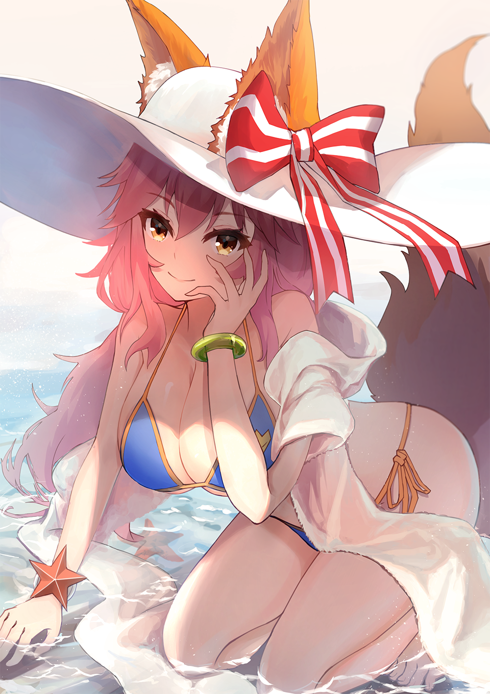 1girl animal_ears bikini blue_bikini breasts cleavage ears_through_headwear fate/grand_order fate_(series) fox_ears fox_tail hat highres irato_at large_breasts ocean outdoors pink_hair side-tie_bikini solo sun_hat swimsuit tail tamamo_(fate)_(all) tamamo_no_mae_(swimsuit_lancer)_(fate) yellow_eyes