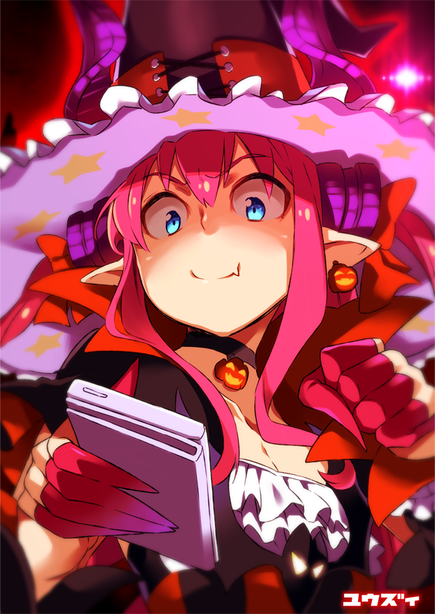 1girl bangs black_choker black_hat blue_eyes cellphone choker clenched_hand closed_mouth collarbone dragon_horns earrings elizabeth_bathory_(fate)_(all) elizabeth_bathory_(halloween)_(fate) eyebrows_visible_through_hair fang fang_out fate/grand_order fate_(series) food_themed_earrings hat holding holding_phone horns jack-o'-lantern jewelry long_hair phone pink_hair pointy_ears pumpkin_earrings smartphone smile solo star star_print upper_body witch_hat yuuzii