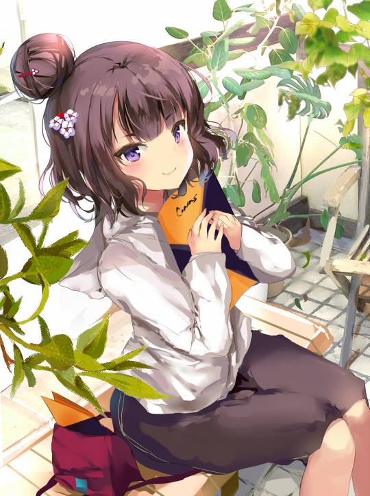 1girl bag bangs bench black_hair black_skirt closed_mouth commentary_request day eyebrows_visible_through_hair fate/grand_order fate_(series) flower hair_bun hair_flower hair_ornament hairclip handbag hands_up hood hood_down hoodie katsushika_hokusai_(fate/grand_order) long_sleeves object_hug outdoors pon_(ponidrop) sitting skirt sleeves_past_wrists smile solo tile_floor tiles violet_eyes white_flower white_hoodie