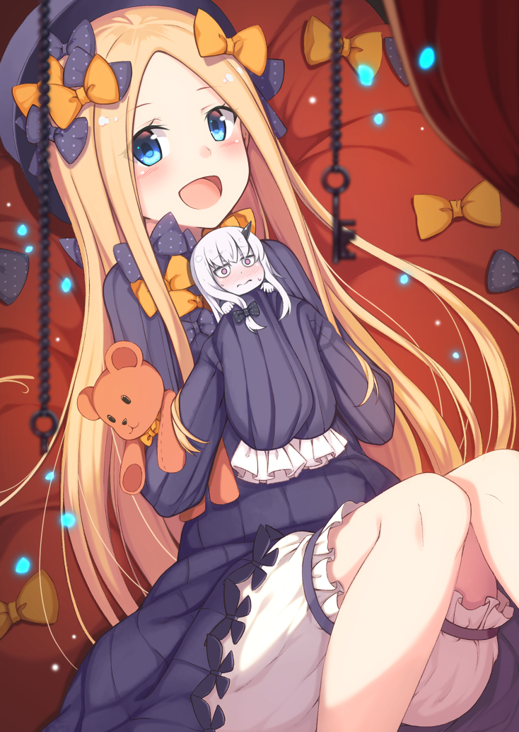 2girls abigail_williams_(fate/grand_order) benitsuki_tsubasa black_dress black_hat blonde_hair bloomers blue_eyes blush bow dress fate/grand_order fate_(series) forehead hair_bow hat holding holding_stuffed_animal horn keyhole lavinia_whateley_(fate/grand_order) light_particles long_hair multiple_girls orange_bow pale_skin sleeves_past_fingers sleeves_past_wrists solo_focus stuffed_animal stuffed_toy teddy_bear underwear white_bloomers white_hair