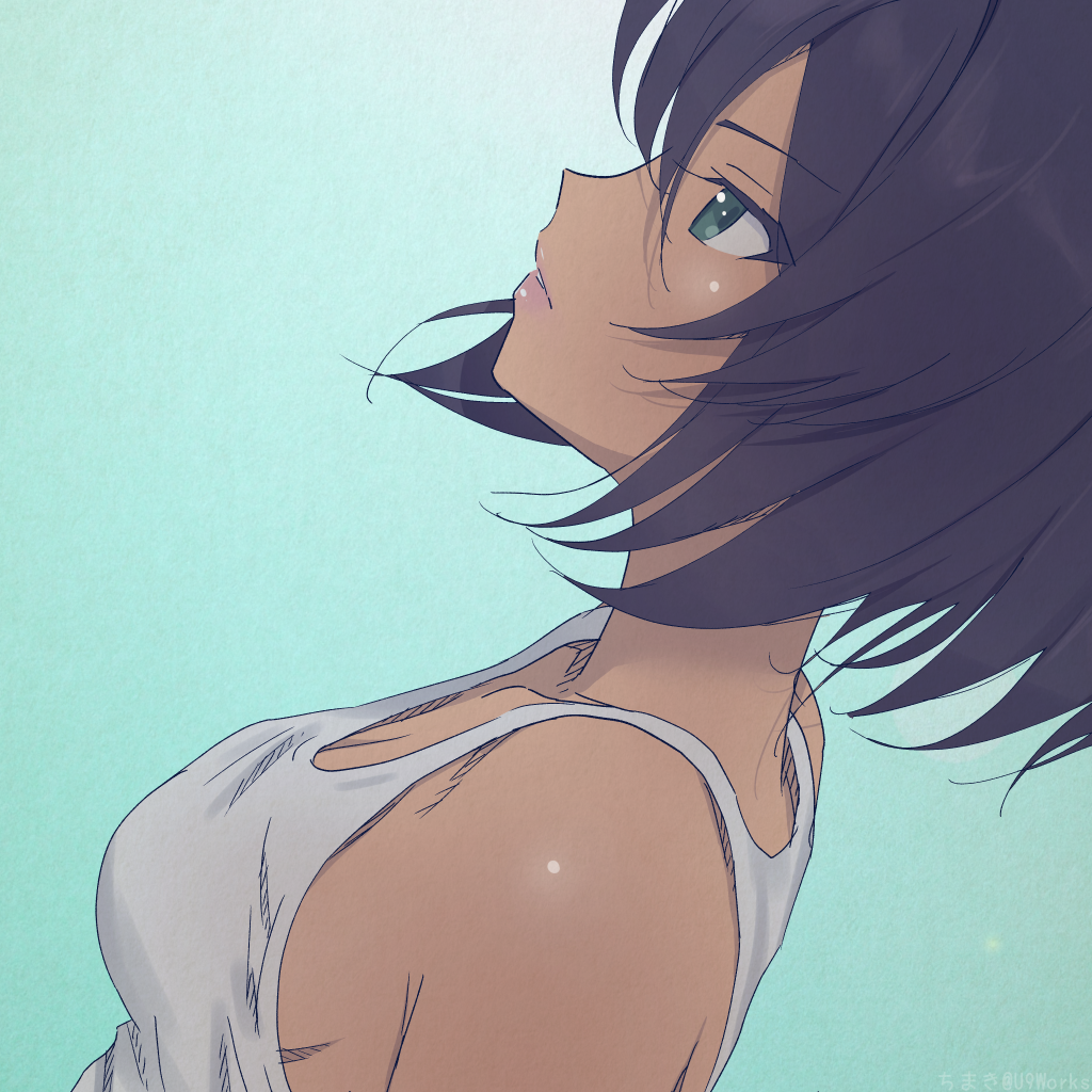 1girl akagi_(fmttps) bare_shoulders black_hair commentary dark_skin eyebrows_visible_through_hair face from_side girls_und_panzer green_eyes hoshino_(girls_und_panzer) lips looking_up short_hair simple_background solo teal_background upper_body