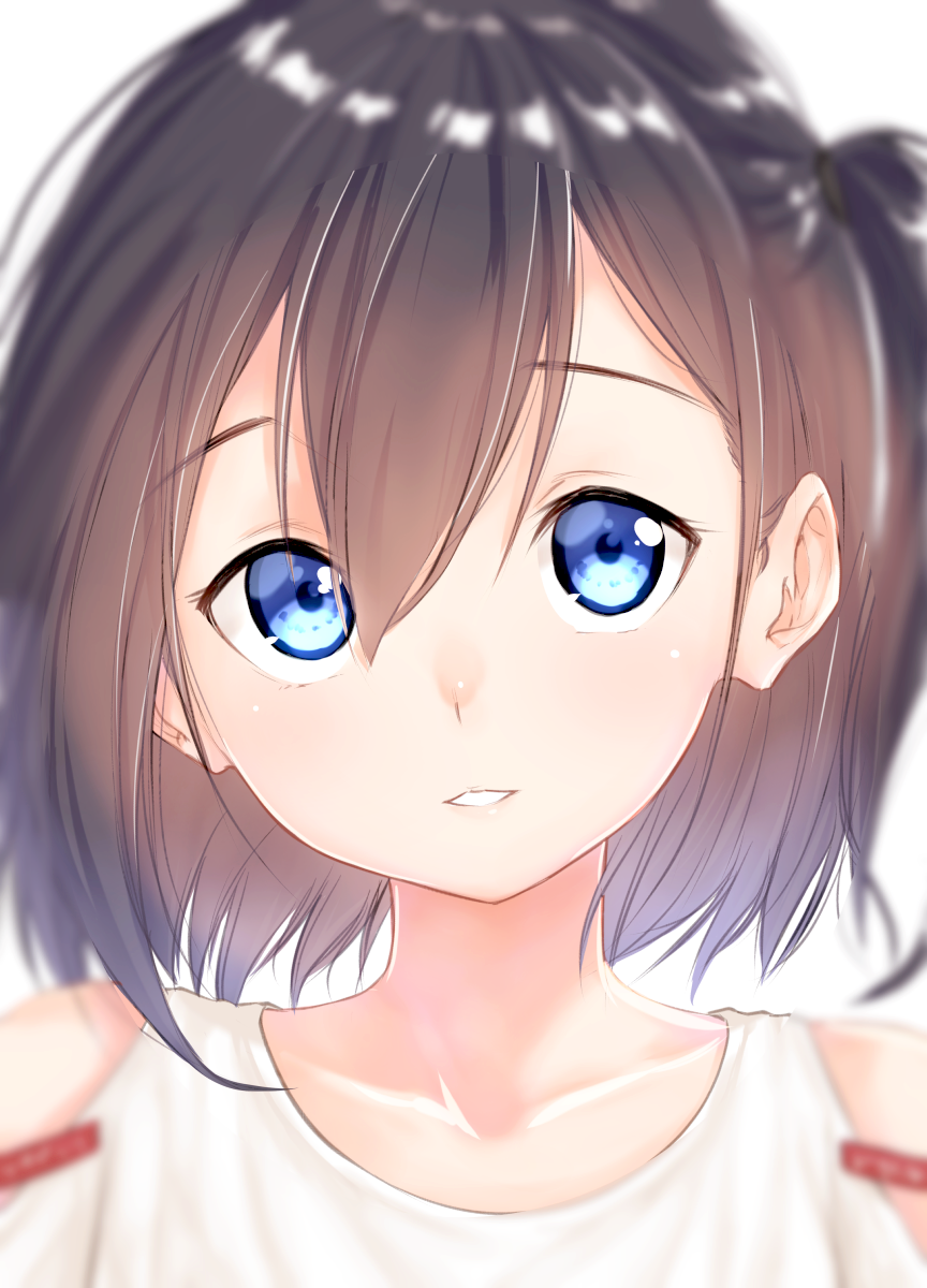 1girl bangs bare_shoulders blue_eyes blurry blurry_background blush brown_hair collarbone commentary_request depth_of_field eyebrows_visible_through_hair hair_between_eyes head_tilt highres looking_at_viewer one_side_up original parted_lips portrait simple_background smile solo suzunari_shizuku tank_top white_background white_tank_top yuki_arare