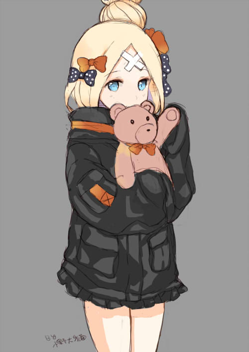 1girl abigail_williams_(fate/grand_order) bangs black_bow black_jacket blonde_hair blue_eyes blush bow commentary_request covered_mouth cowboy_shot fate/grand_order fate_(series) grey_background hair_bow hair_bun jacket long_hair long_sleeves looking_at_viewer lunacats object_hug orange_bow parted_bangs polka_dot polka_dot_bow simple_background sleeves_past_fingers sleeves_past_wrists solo stuffed_animal stuffed_toy teddy_bear translation_request