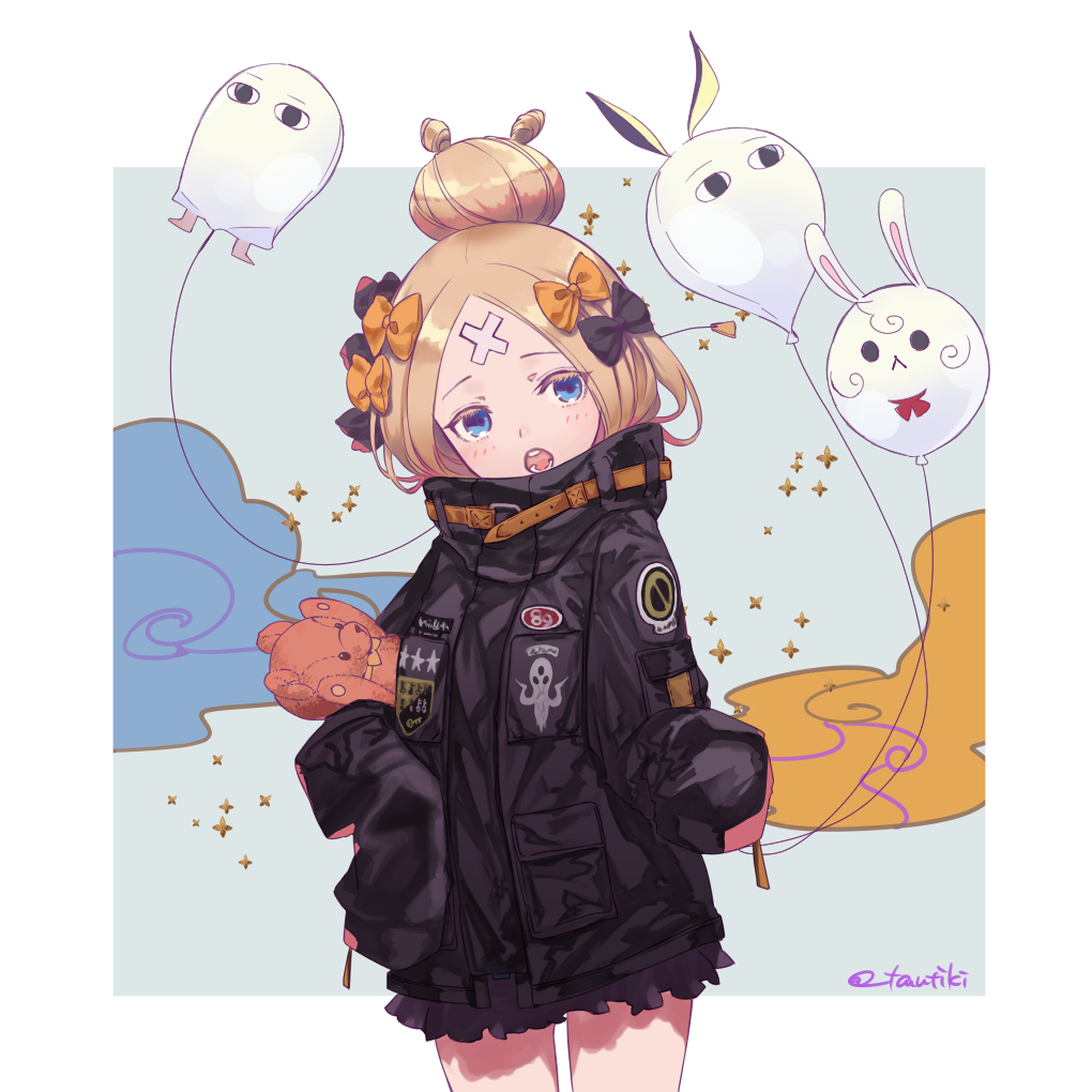 1girl :o abigail_williams_(fate/grand_order) balloon bangs black_bow black_jacket blonde_hair blue_eyes blush bow clouds commentary_request cowboy_shot fate/grand_order fate_(series) fou_(fate/grand_order) fumizuki hair_bow hair_bun head_tilt holding holding_balloon jacket key long_hair long_sleeves medjed object_hug open_mouth orange_bow parted_bangs polka_dot polka_dot_bow round_teeth sleeves_past_fingers sleeves_past_wrists solo star stuffed_animal stuffed_toy teddy_bear teeth twitter_username upper_teeth