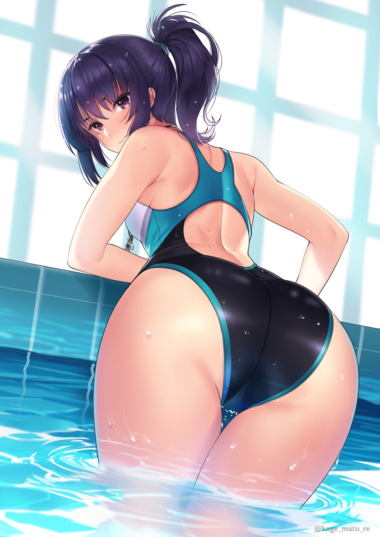 1girl ass competition_swimsuit eyebrows_visible_through_hair highres kagematsuri looking_at_viewer one-piece_swimsuit original ponytail poolside purple_hair ripples solo swimsuit thigh_gap violet_eyes wet