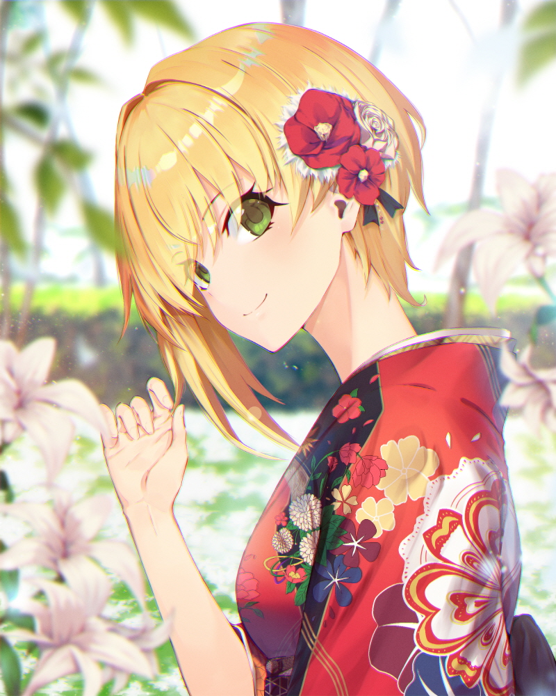 1girl bangs blonde_hair blurry blurry_background blush breasts closed_mouth commentary_request floral_print flower green_eyes hair_between_eyes hair_flower hair_ornament idolmaster idolmaster_cinderella_girls japanese_clothes kimono lily_(flower) lipps_(idolmaster) medium_breasts miyamoto_frederica outdoors short_hair smile solo soya_(torga) upper_body