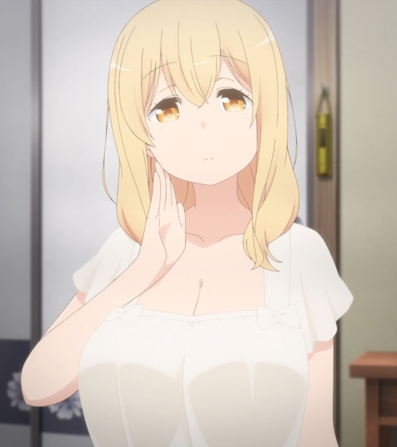 1girl blonde_hair hands_on_own_cheeks hands_on_own_face highres long_hair nightgown screencap sunohara_ayaka sunoharasou_no_kanrinin-san yellow_eyes