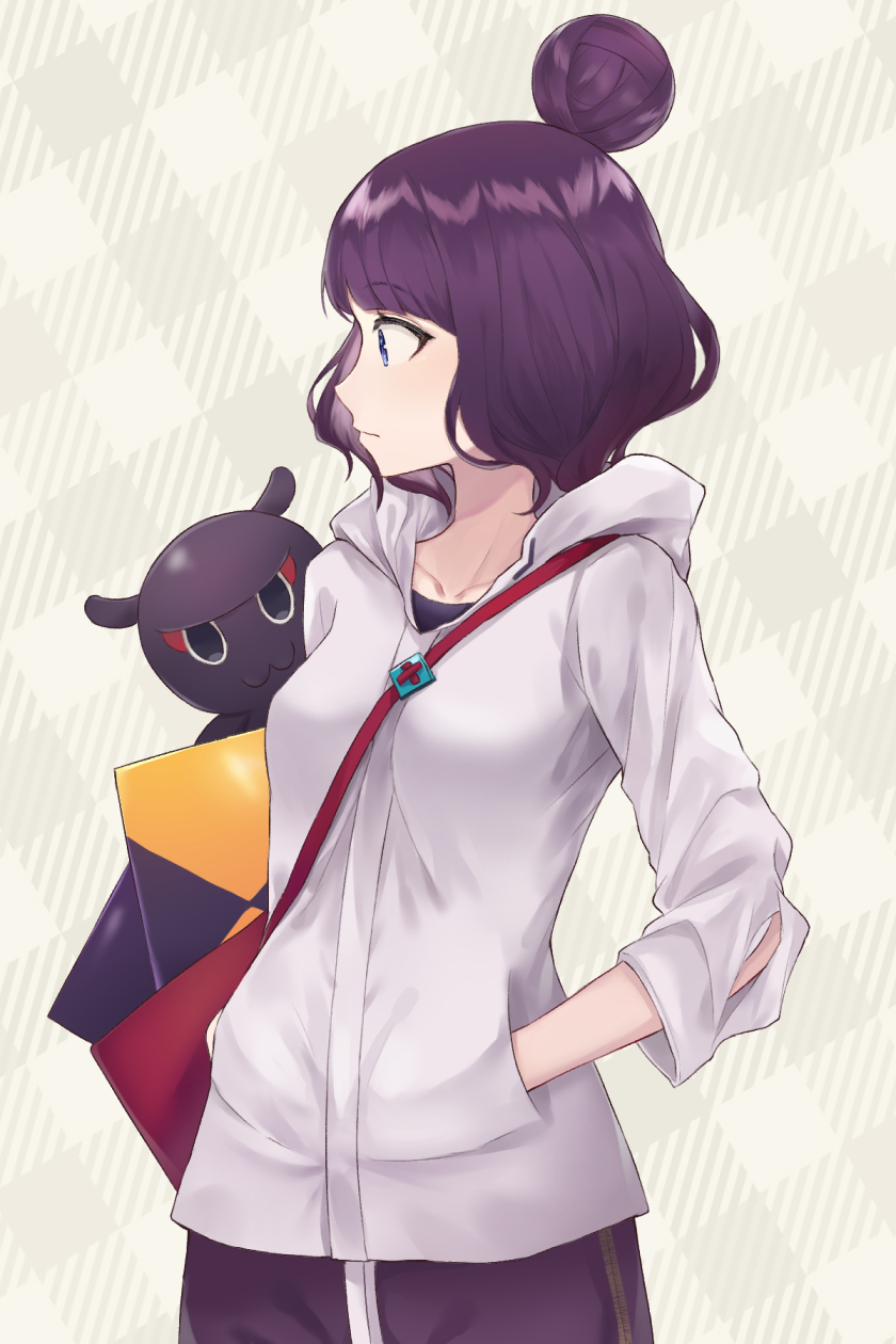 1girl :3 argyle argyle_background bag bangs black_eyes black_pants blue_eyes blunt_bangs breasts closed_mouth collarbone commentary_request cowboy_shot eyebrows_visible_through_hair fate/grand_order fate_(series) grey_background grey_hoodie hair_bun hands_in_pocket highres hood hood_down hoodie katsushika_hokusai_(fate/grand_order) long_sleeves looking_away looking_to_the_side medium_breasts octopus pants peeking_out profile purple_hair rice_(okome_no_naru_ki) short_hair shoulder_bag sketchbook solo striped striped_background track_pants