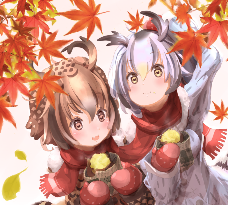 2girls amaoto_kaeru autumn autumn_leaves bird_tail black_hair blush brown_hair commentary_request eating eurasian_eagle_owl_(kemono_friends) fang food food_on_face fur_trim hand_on_own_head head_wings kemono_friends leaf looking_up maple_leaf mittens multicolored_hair multiple_girls northern_white-faced_owl_(kemono_friends) open_mouth potato scarf shared_scarf sweet_potato two-tone_hair white_hair yakiimo