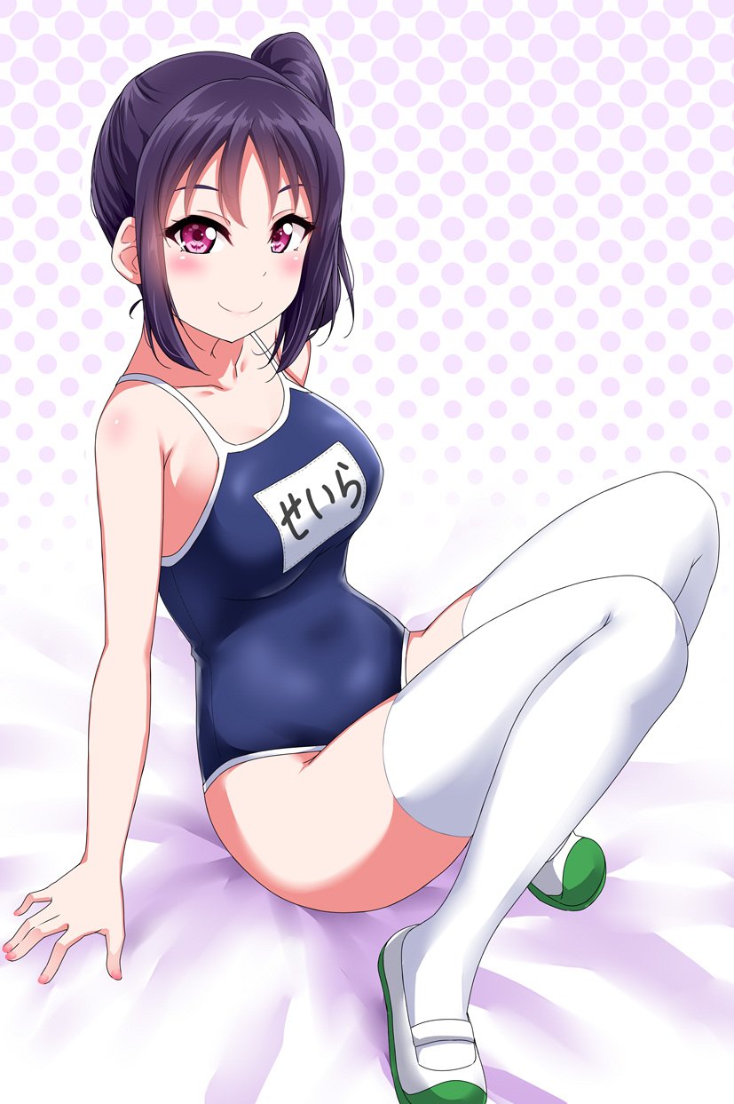 1girl bangs bed_sheet blue_swimsuit blush breasts collarbone commentary_request competition_school_swimsuit halftone halftone_background highres kazuno_sarah knees_up looking_at_viewer love_live! love_live!_sunshine!! medium_breasts nail_polish name_tag one-piece_swimsuit pink_nails purple_hair shoes side_ponytail sidelocks sitting smile solo swimsuit thigh-highs uwabaki violet_eyes white_legwear yopparai_oni