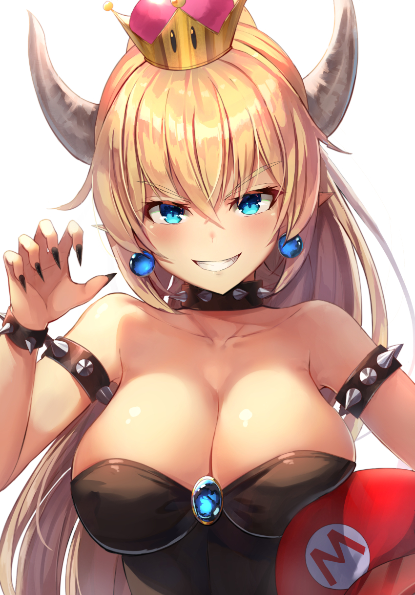 1girl bare_shoulders blonde_hair blue_eyes bowsette bracelet breasts claw_pose cleavage collar collarbone crown earrings eyebrows_visible_through_hair fingernails grin hair_between_eyes hat highres horns jewelry large_breasts long_fingernails long_hair looking_at_viewer mario super_mario_bros. motokonut new_super_mario_bros._u_deluxe nintendo pointy_ears sharp_fingernails sharp_nails sharp_teeth simple_background smile solo spiked_armlet spiked_bracelet spiked_collar spikes super_crown teeth upper_body white_background