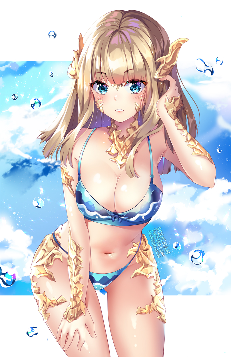 1girl arm_up artist_name ass_visible_through_thighs au_ra bangs bare_arms bare_shoulders bikini blue_bikini blue_eyes blue_sky blunt_bangs blush breasts cleavage clouds cloudy_sky commentary day eyebrows_visible_through_hair final_fantasy final_fantasy_xiv front-tie_bikini front-tie_top hand_on_leg highres large_breasts leaning_forward light_brown_hair long_hair looking_at_viewer navel parted_lips scales sky solo squchan swimsuit water_drop watermark web_address