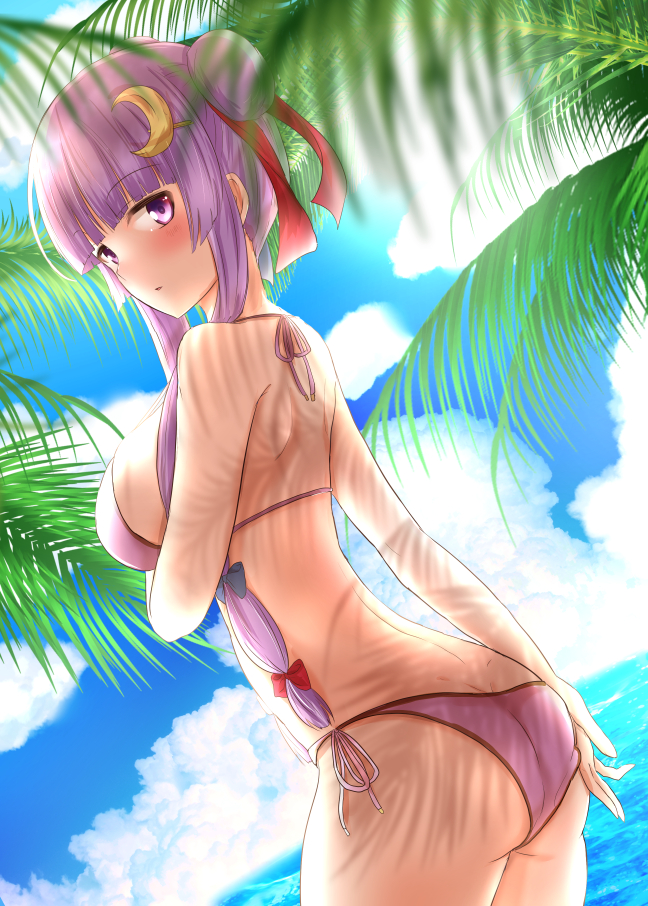 1girl ass bikini blush breasts crescent crescent_hair_ornament double_bun dutch_angle from_side hair_bun hair_ornament halterneck large_breasts long_hair looking_at_viewer palm_tree patchouli_knowledge purple_bikini ram_hachimin shadow solo swimsuit touhou tree