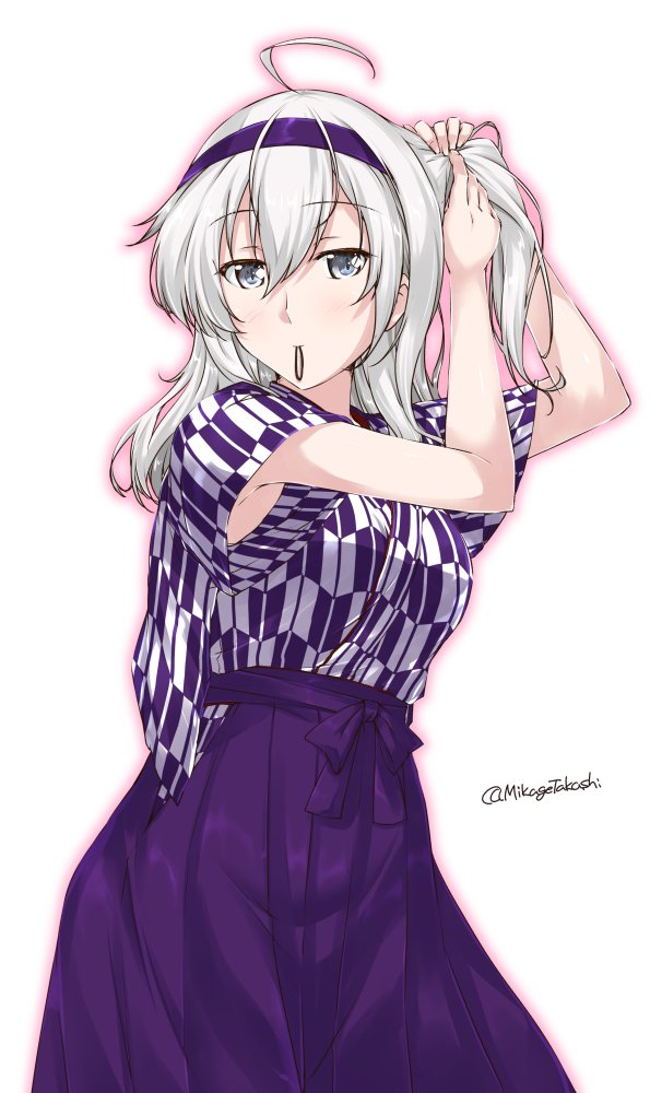1girl ahoge alternate_costume commentary_request grey_eyes hairband kantai_collection long_hair mikage_takashi mouth_hold side_ponytail silver_hair skirt solo suzutsuki_(kantai_collection) twitter_username tying_hair