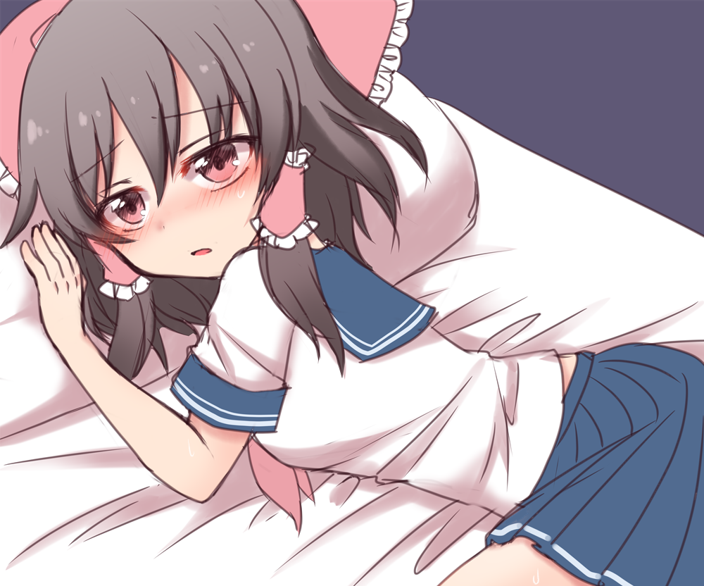 1girl bed black_hair blue_skirt blush bow hair_bow hair_tubes hakurei_reimu lying neckerchief on_bed pillow pleated_skirt red_bow red_eyes red_neckwear school_uniform serafuku shiohachi skirt solo touhou