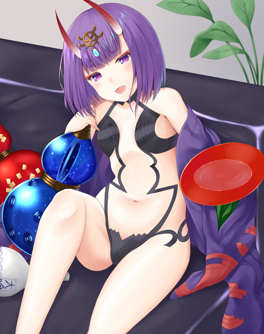 1girl :d alcohol bangs bare_shoulders commentary_request couch cup eyebrows_visible_through_hair fangs fate/grand_order fate_(series) gourd head_tilt headpiece horns indoors japanese_clothes kimono knee_up looking_at_viewer misui navel off_shoulder on_couch oni oni_horns open_clothes open_kimono open_mouth plant purple_hair purple_kimono revealing_clothes sakazuki sake short_eyebrows shuten_douji_(fate/grand_order) sitting smile solo thick_eyebrows violet_eyes