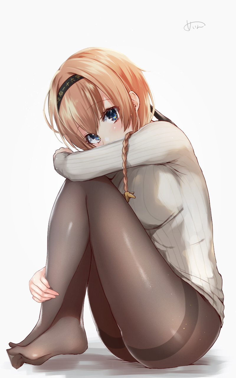 1girl ass black_headband black_skirt blue_eyes blush braid breasts eyebrows_visible_through_hair from_side full_body grey_sweater hair_ornament hand_on_leg headband highres kantai_collection large_breasts legs_crossed light_brown_hair long_sleeves looking_at_viewer no_shoes pantyhose pleated_skirt propeller_hair_ornament ribbed_sweater sakiryo_kanna shadow signature skirt solo striped striped_skirt sweater teruzuki_(kantai_collection) thighband_pantyhose white_background