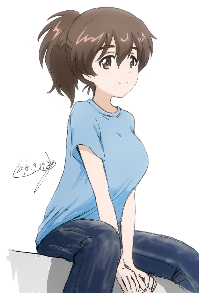 1girl arm_support artist_name bangs blue_pants blue_shirt brown_eyes brown_hair bukkuri casual closed_mouth commentary dated denim eyebrows_visible_through_hair girls_und_panzer jeans koyama_yuzu leaning_forward looking_at_viewer medium_hair pants shirt short_ponytail short_sleeves signature simple_background sitting smile solo t-shirt v_arms white_background