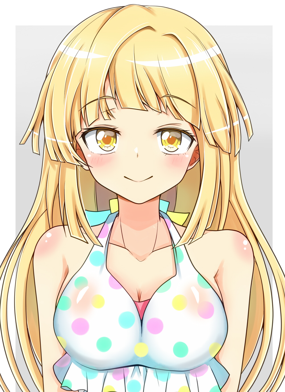 1girl bang_dream! bangs bikini blonde_hair blush breasts cleavage collarbone commentary_request frilled_bikini frills grey_background halterneck highres long_hair looking_at_viewer medium_breasts polka_dot polka_dot_bikini smile solo swimsuit tokitoki_(commando) tsurumaki_kokoro upper_body yellow_eyes