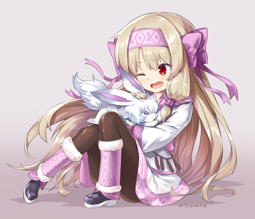 1girl ;d ainu_clothes bangs black_footwear blush bow brown_background brown_legwear commentary_request creature eyebrows_visible_through_hair fate/grand_order fate_(series) fou_(fate/grand_order) hair_between_eyes hair_bow hairband illyasviel_von_einzbern leg_warmers light_brown_hair long_hair one_eye_closed open_mouth pantyhose pink_bow pink_hairband red_eyes shoes sitonai sitonai_(fate/grand_order) sitting smile solo twitter_username tyone very_long_hair violet_eyes