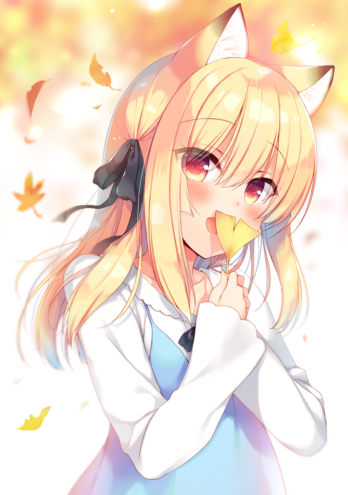 1girl :d animal_ear_fluff animal_ears autumn_leaves bangs black_bow blonde_hair blue_dress blurry blurry_background blush bow cat_ears commentary_request depth_of_field dress eyebrows_visible_through_hair ginkgo ginkgo_leaf hair_between_eyes hair_bow head_tilt holding holding_leaf leaf long_hair long_sleeves open_mouth original red_eyes sazaki_ichiri shirt sidelocks sleeveless sleeveless_dress sleeves_past_wrists smile solo upper_body white_shirt