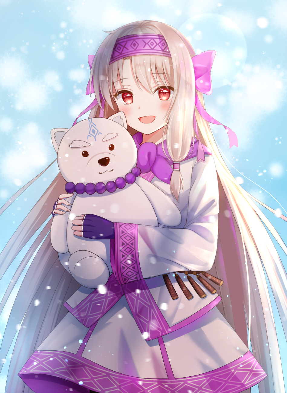 1girl :d ainu_clothes bangs blue_sky blush bow character_doll day eyebrows_visible_through_hair fate/grand_order fate_(series) fingerless_gloves fingernails gloves hair_between_eyes hair_bow hairband highres illyasviel_von_einzbern light_brown_hair long_hair long_sleeves looking_at_viewer nasii object_hug open_mouth outdoors pink_bow pink_hairband purple_gloves red_eyes revision shirou_(fate/grand_order) sidelocks sitonai sky smile snow solo stuffed_animal stuffed_toy teddy_bear very_long_hair wide_sleeves