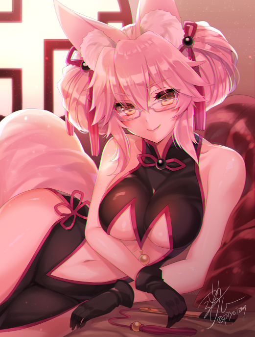 1girl animal_ear_fluff animal_ears backlighting bangs bare_arms bare_shoulders black_gloves blush breasts center_opening china_dress chinese_clothes closed_fan closed_mouth collarbone commentary_request double_bun dress eyebrows_visible_through_hair fan fate/grand_order fate_(series) folding_fan fox_ears fox_tail glasses gloves hair_between_eyes hair_ornament head_tilt indoors koyanskaya looking_at_viewer medium_breasts navel pink_hair sanom signature sleeveless smile solo tail tassel thighs twitter_username under_boob white-framed_eyewear window yellow_eyes